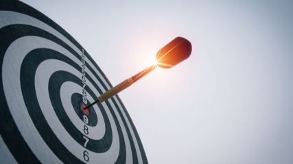 A dart board with a bullseye