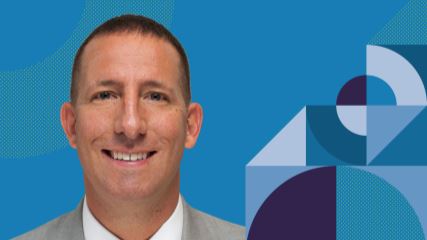 Portrait of Bo Bothe on a blue BE-branded background with geometric accents on the right